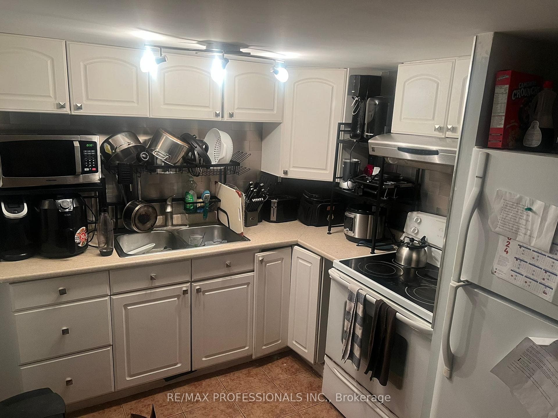 7 Blaketon Court Unit BSMT, Brampton, ON L6P 1G4 - Photo 1