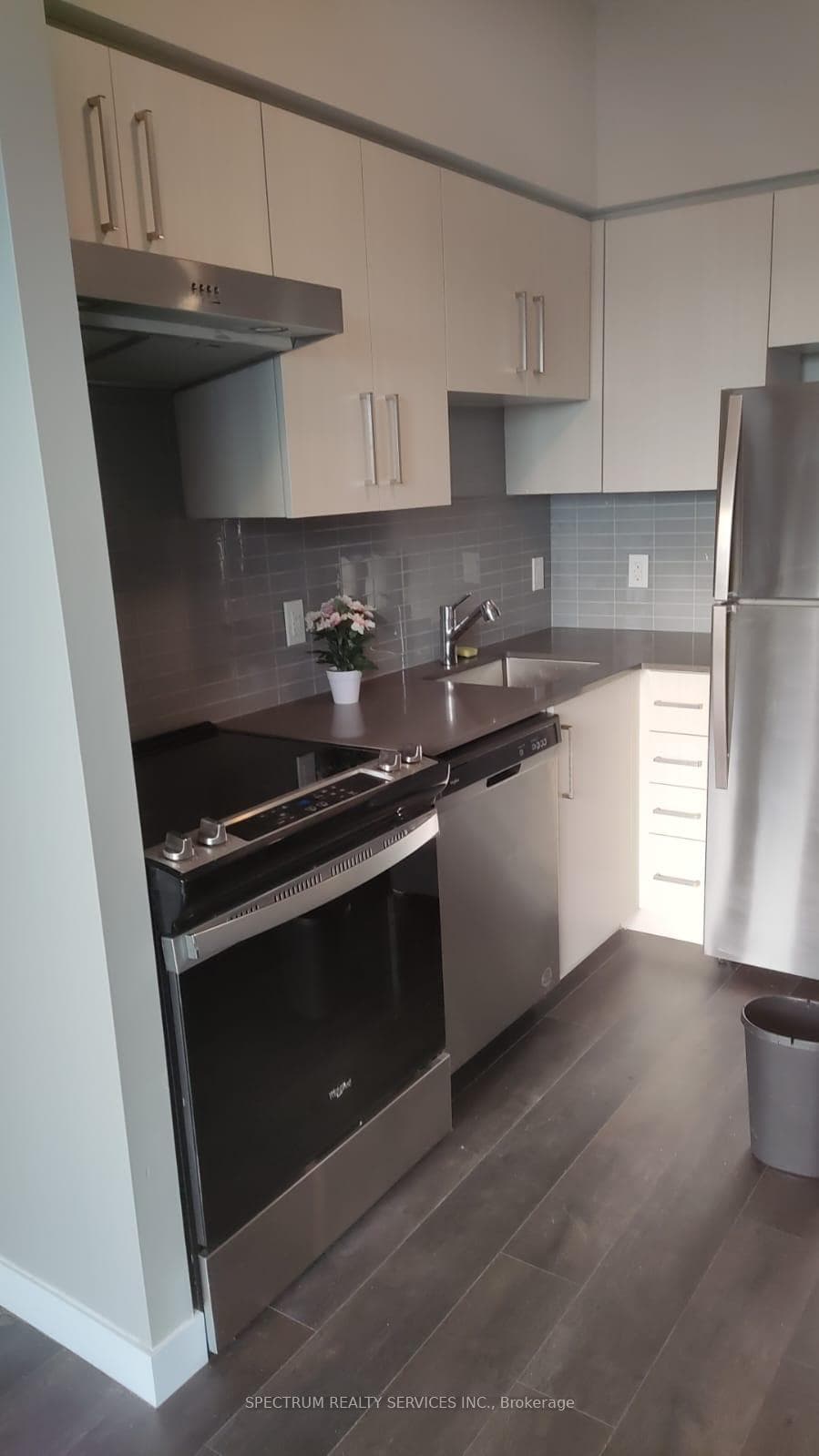 15 Queen Street Unit 1704, Hamilton, ON L8P 0C6 - Photo 1