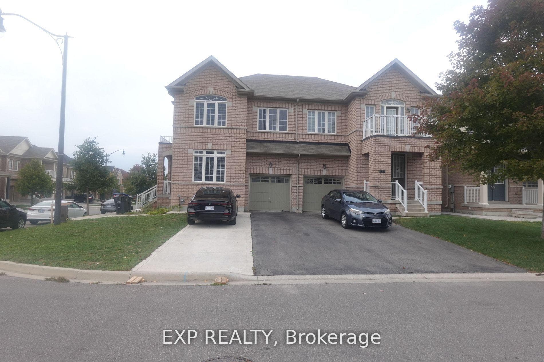 47 Vezna Crescent, Brampton, ON L6X 5K4 - Photo 1