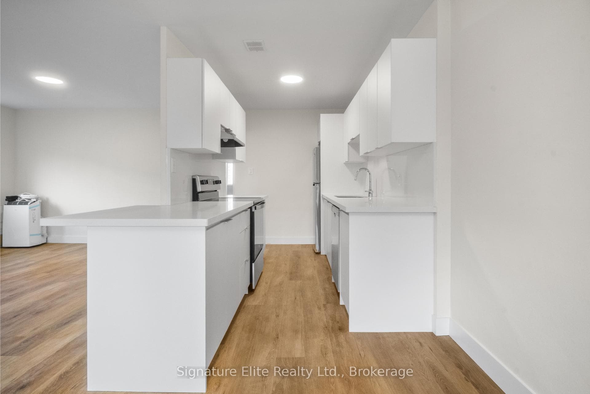 329 The West Mall N/A Unit 304, Toronto W08