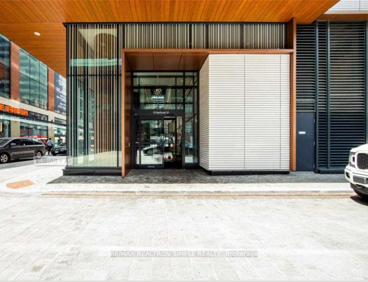 19 Bathurst Street Unit 1001, Downtown Toronto / Waterfront, ON M5V 2P1 - Photo 1