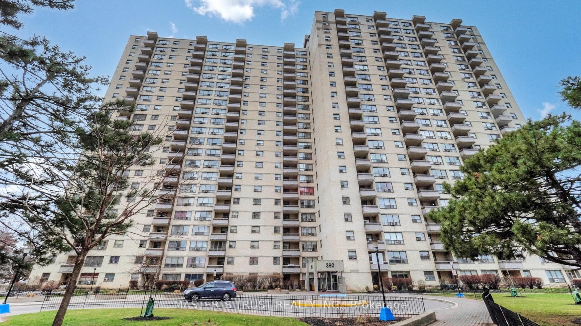 390 Dixon Road Unit 1906, Etobicoke (Kingsview Village / Humber Heights), ON M9R 1T4 - Photo 1