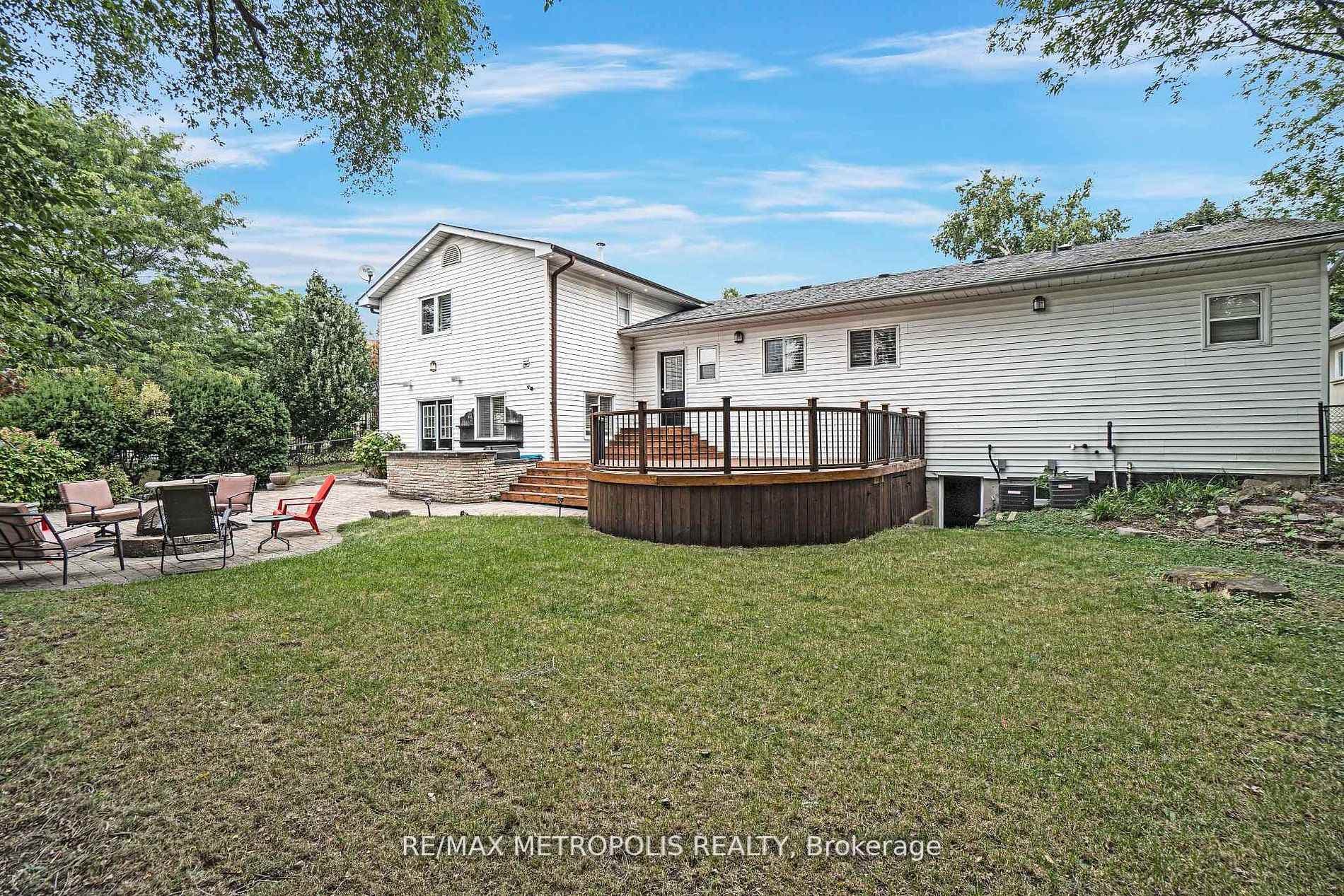 1872 Appleview Road Unit Main, Pickering, ON L1V 1T8 - Photo 1