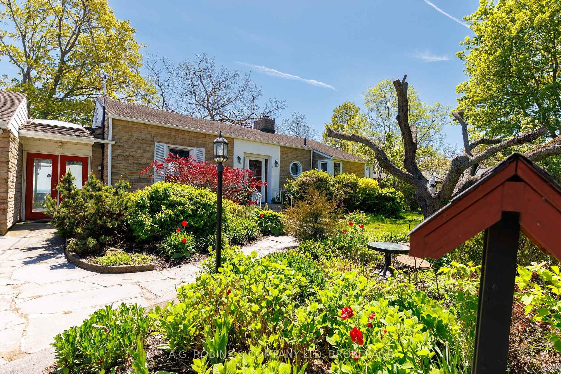 10773 Lakeshore Road, Wainfleet
