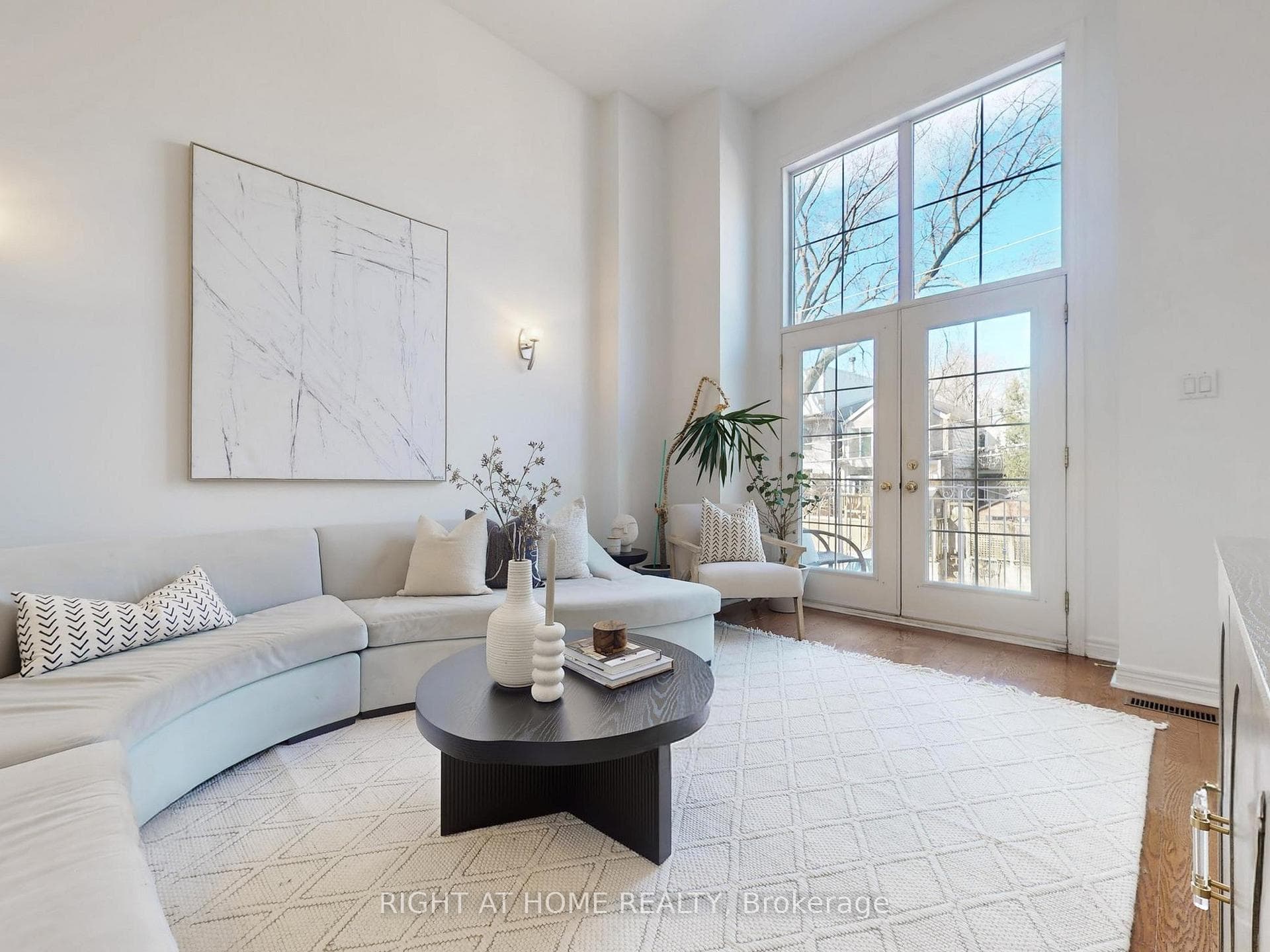 1021 Craven Road, Riverdale / Leslieville, ON M4J 4V7 - Photo 1