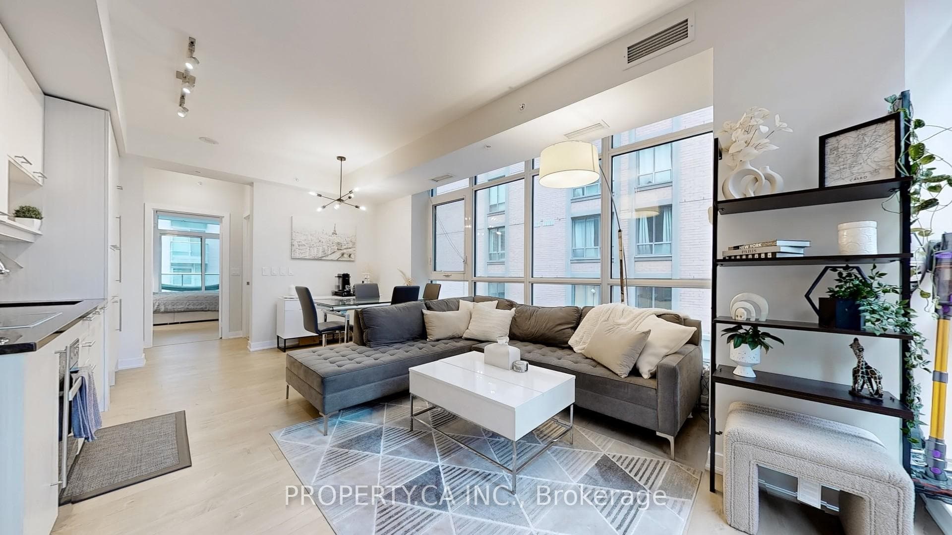 30 Nelson Street Unit 311, Downtown Toronto / Waterfront, ON M5V 0H5 - Photo 1