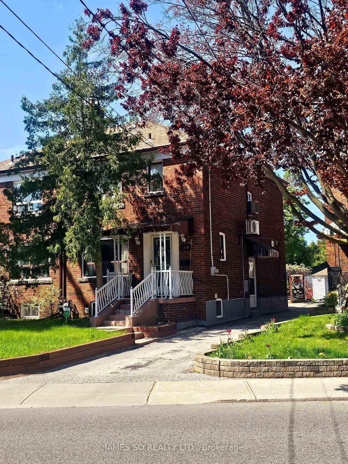 1070 Greenwood Avenue, Danforth / East York, ON M4J 4E3 - Photo 1