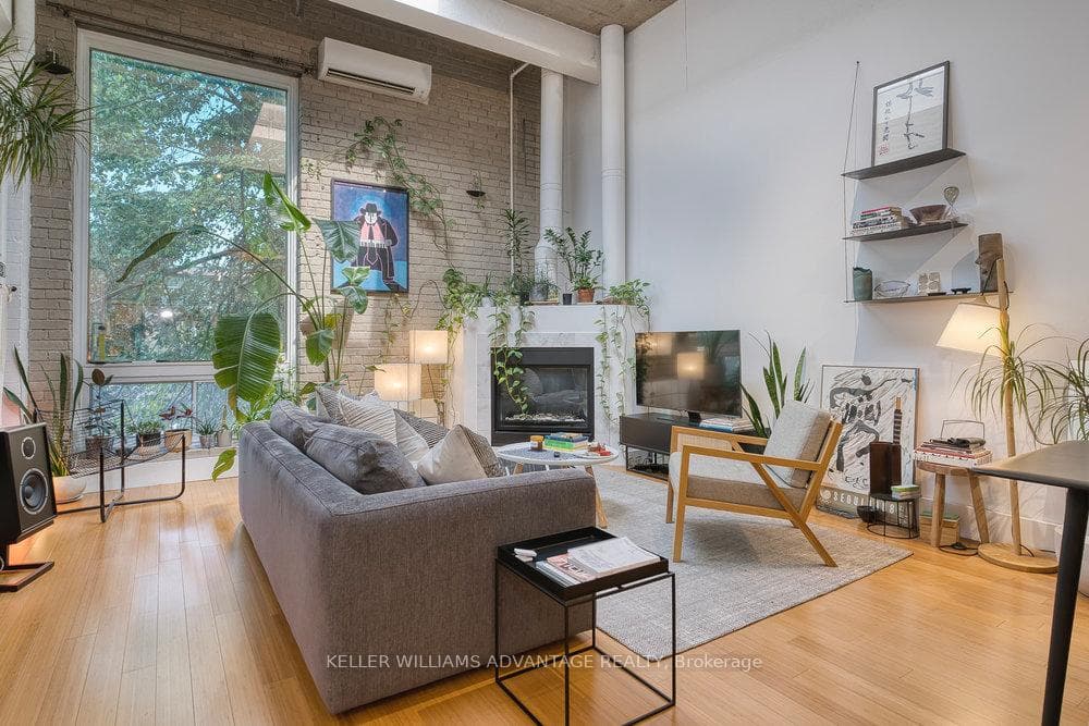 264 Seaton Street Unit 206, Regent Park / Cabbagetown / St. James Town, ON M5A 2T4 - Photo 1