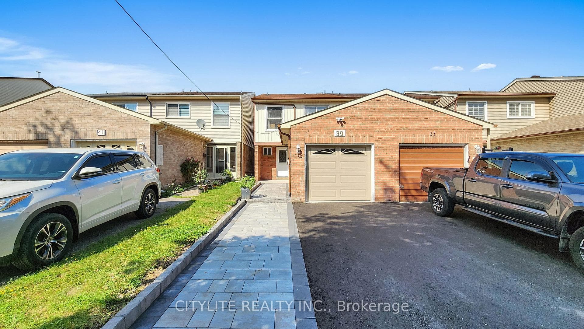 39 John Stoner Drive, Scarborough (Morningside / West Hill), ON M1B 3A2 - Photo 1