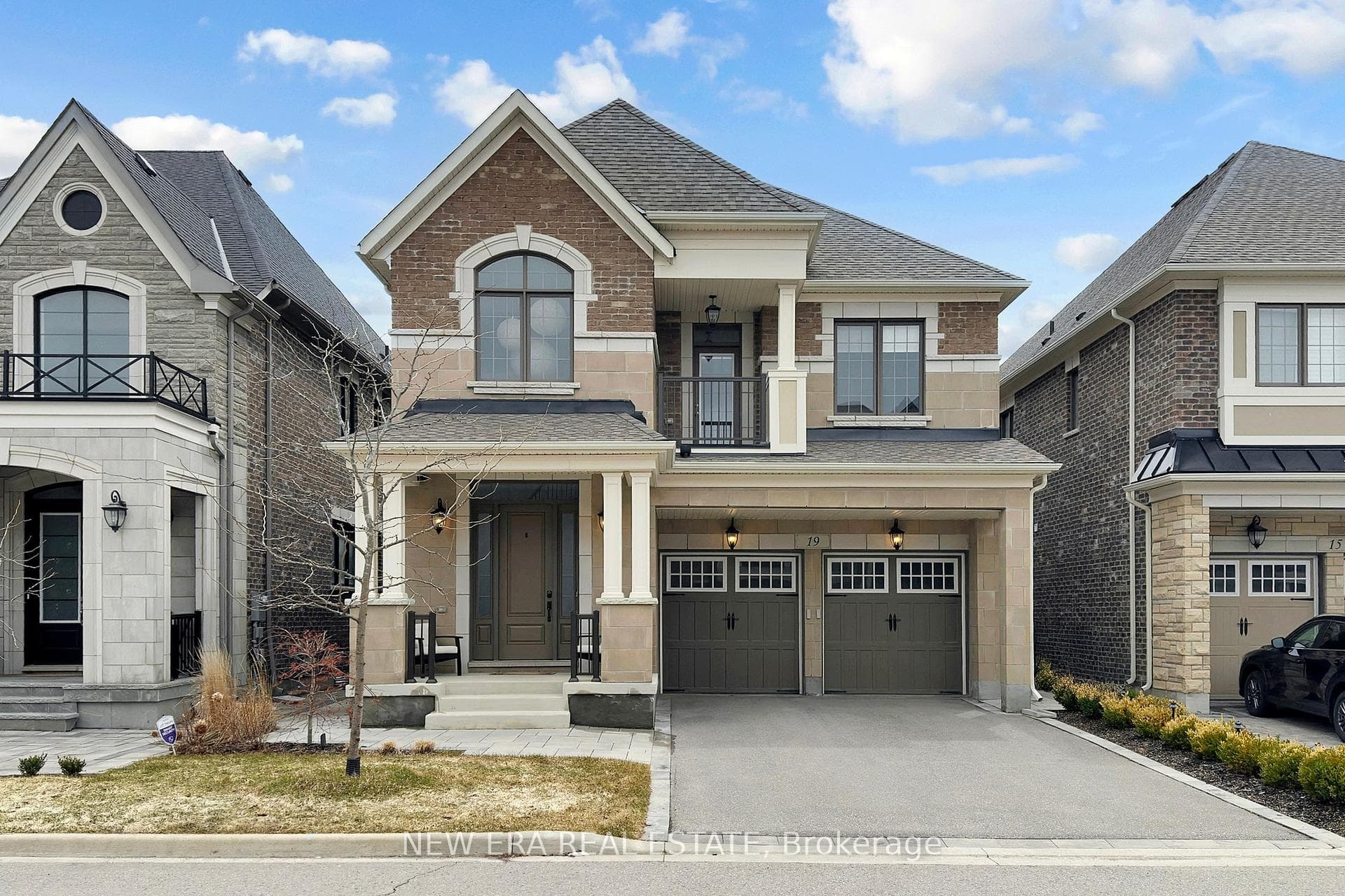19 Hugh Mccutcheon Way, Vaughan