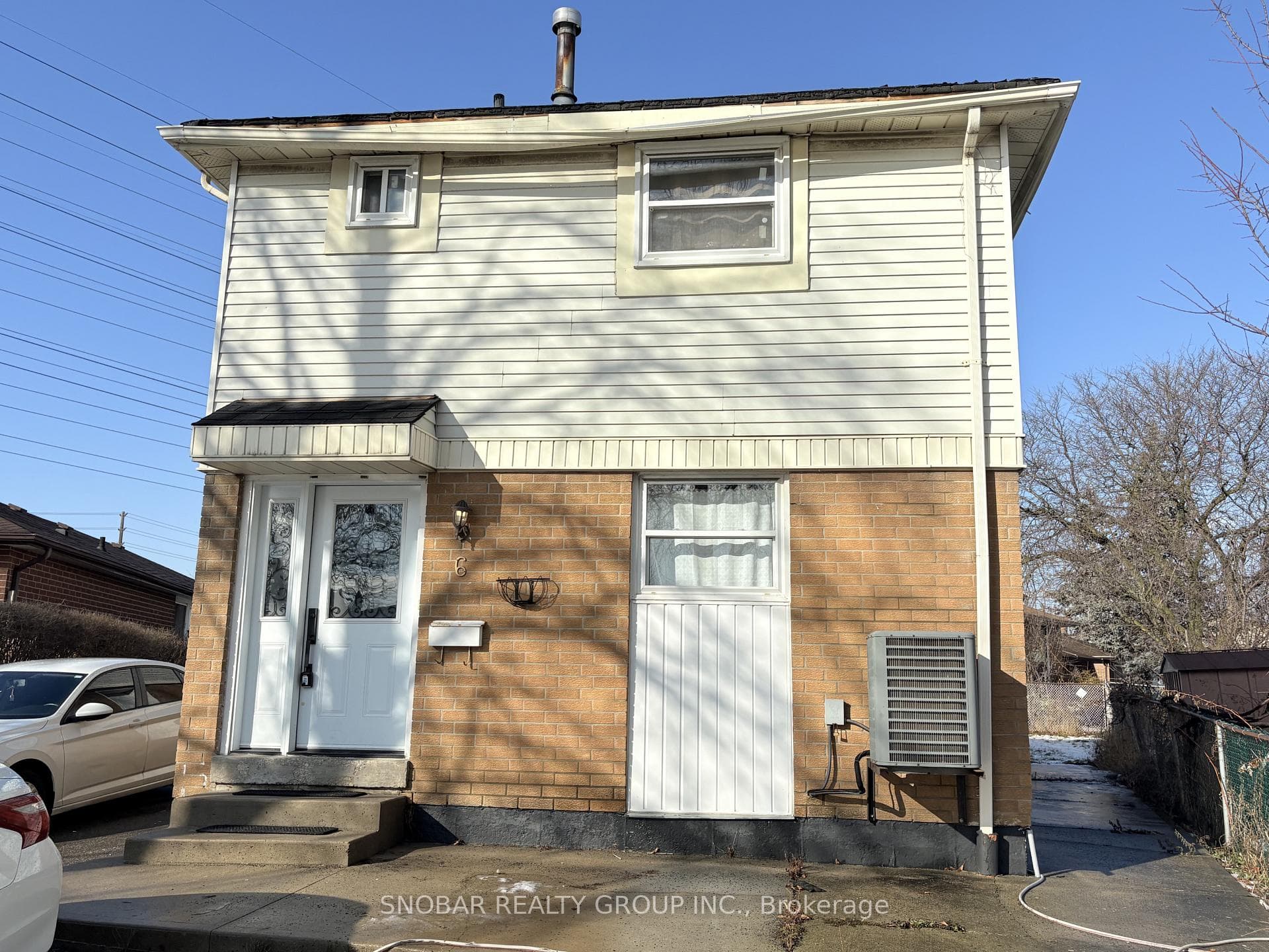 6 Damascus Drive Unit (Main), Etobicoke (West Mall / Rexdale), ON M9V 4G1 - Photo 1