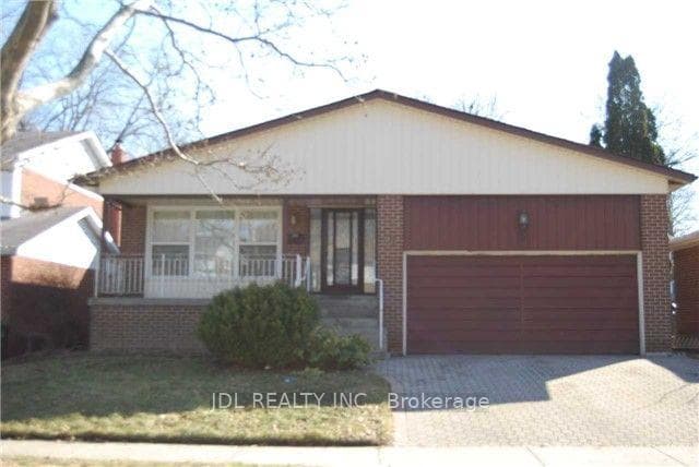 28 Harringay Crescent, Scarborough Village / Eglinton East, ON M1W 1Z3 - Photo 1