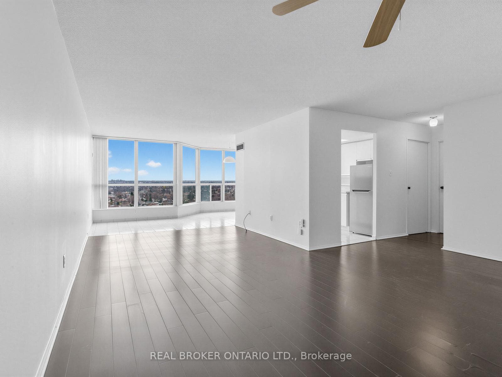 3 Rowntree Road Unit 2106, Etobicoke (West Mall / Rexdale), ON M9V 5G8 - Photo 1
