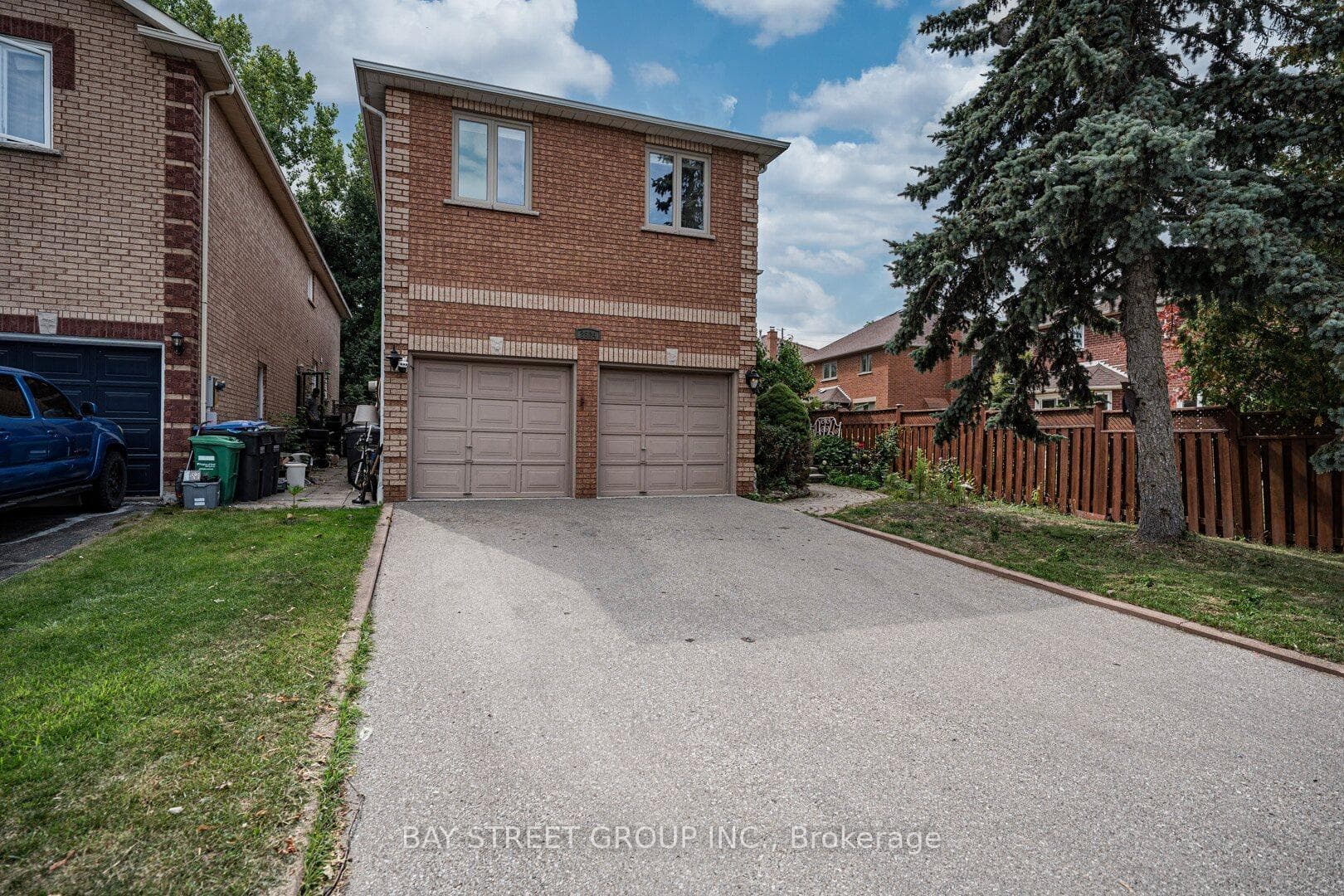 2524 Paula Court, Mississauga, ON L5K 2R5 - Photo 1