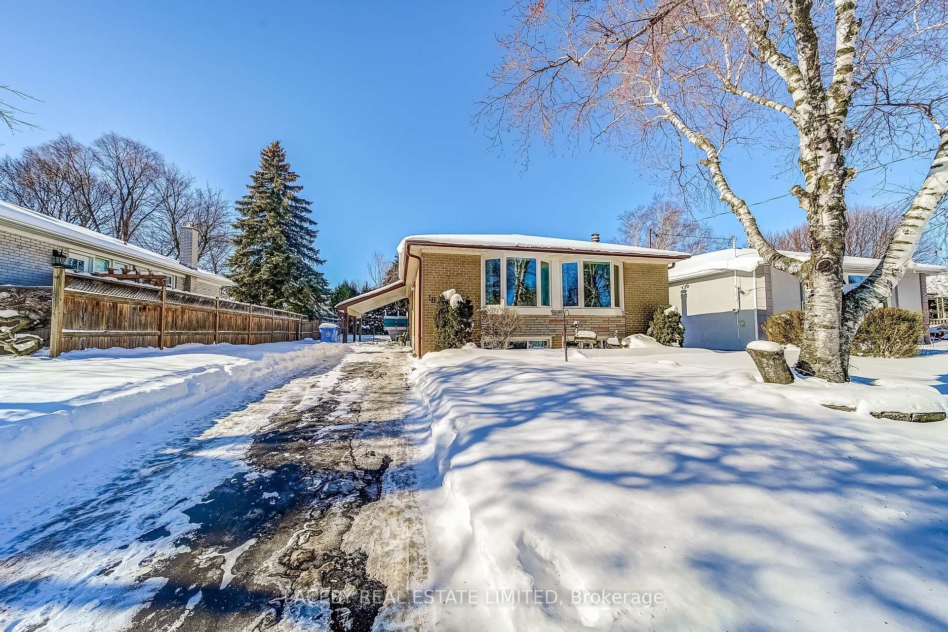 18 Patrick Drive, Aurora, ON L4G 2A8 - Photo 1