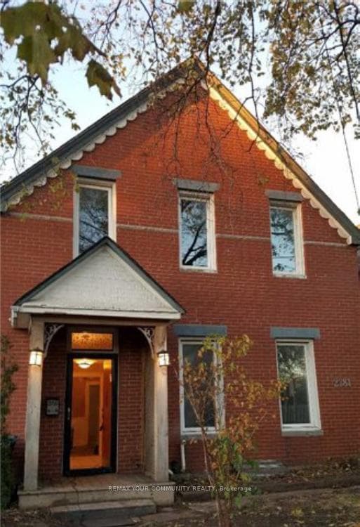 2384 Gerrard Street, The Beaches / Upper Beaches, ON M3E 2E1 - Photo 1