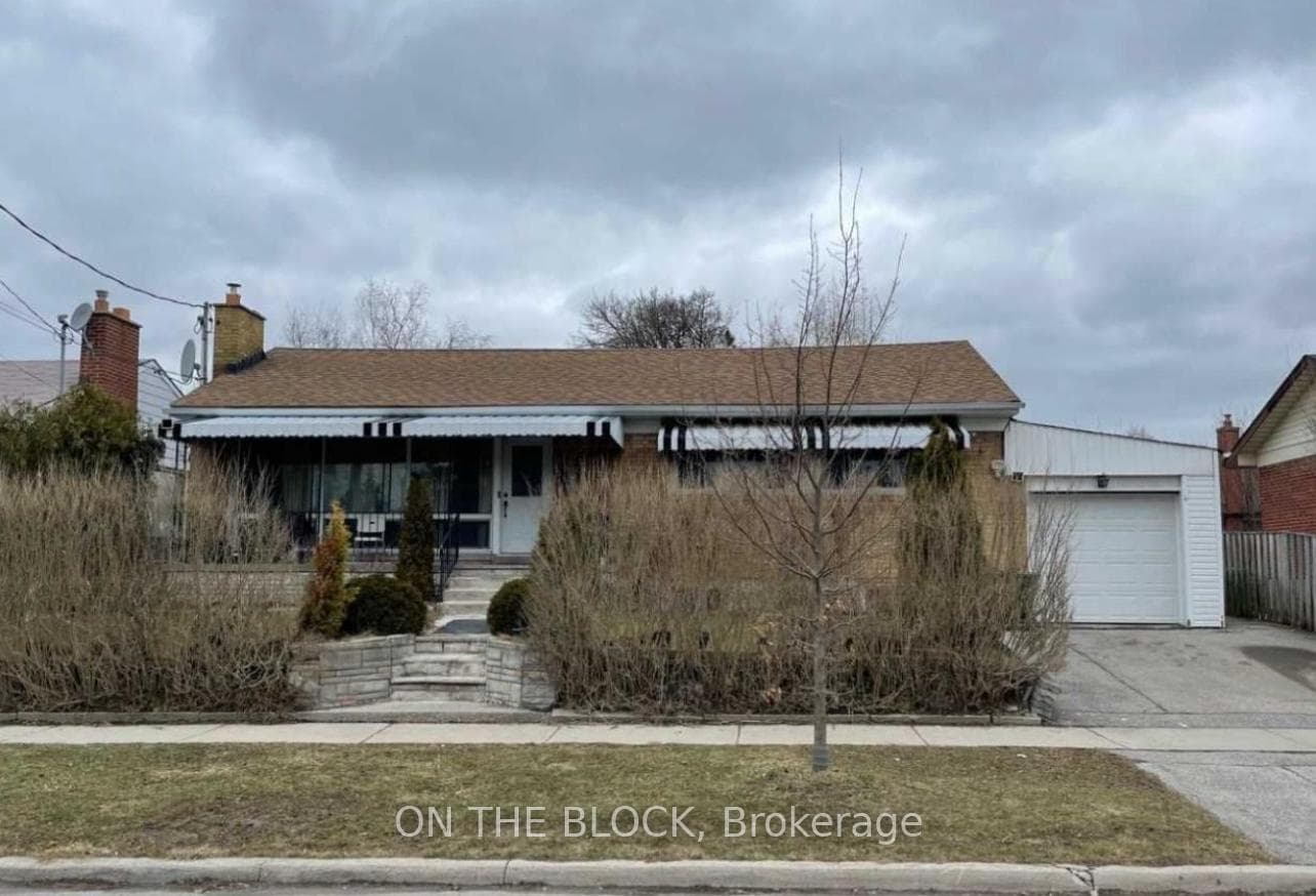 6 Laxford Avenue, Dorset Park / Kennedy Park, ON M1R 1M6 - Photo 1
