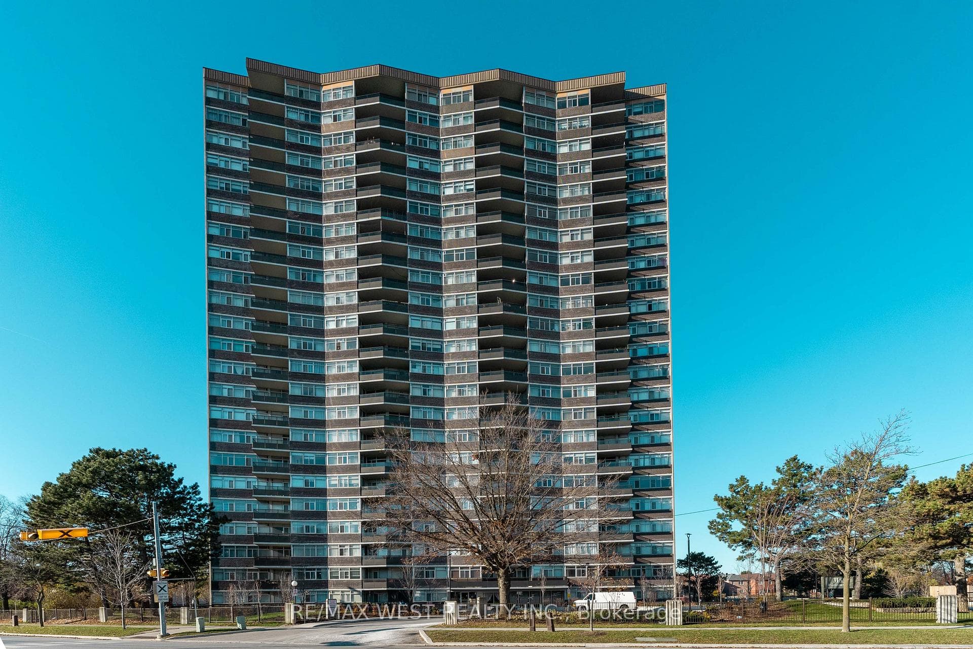 3151 Bridletowne Circle Unit 2307, Scarborough Village / Eglinton East, ON M1W 2T1 - Photo 1