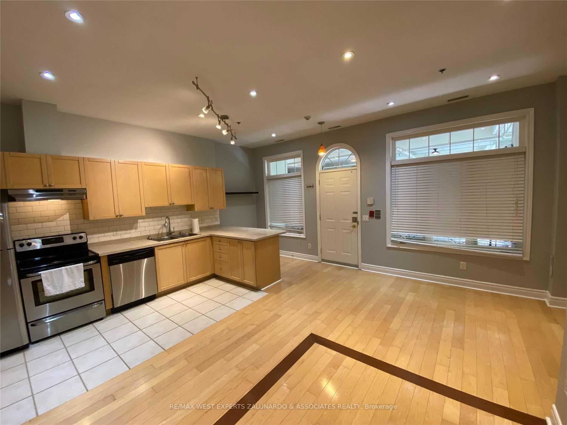 71 Mccaul Street Unit 145, Downtown Toronto / Waterfront, ON M5T 2X1 - Photo 1