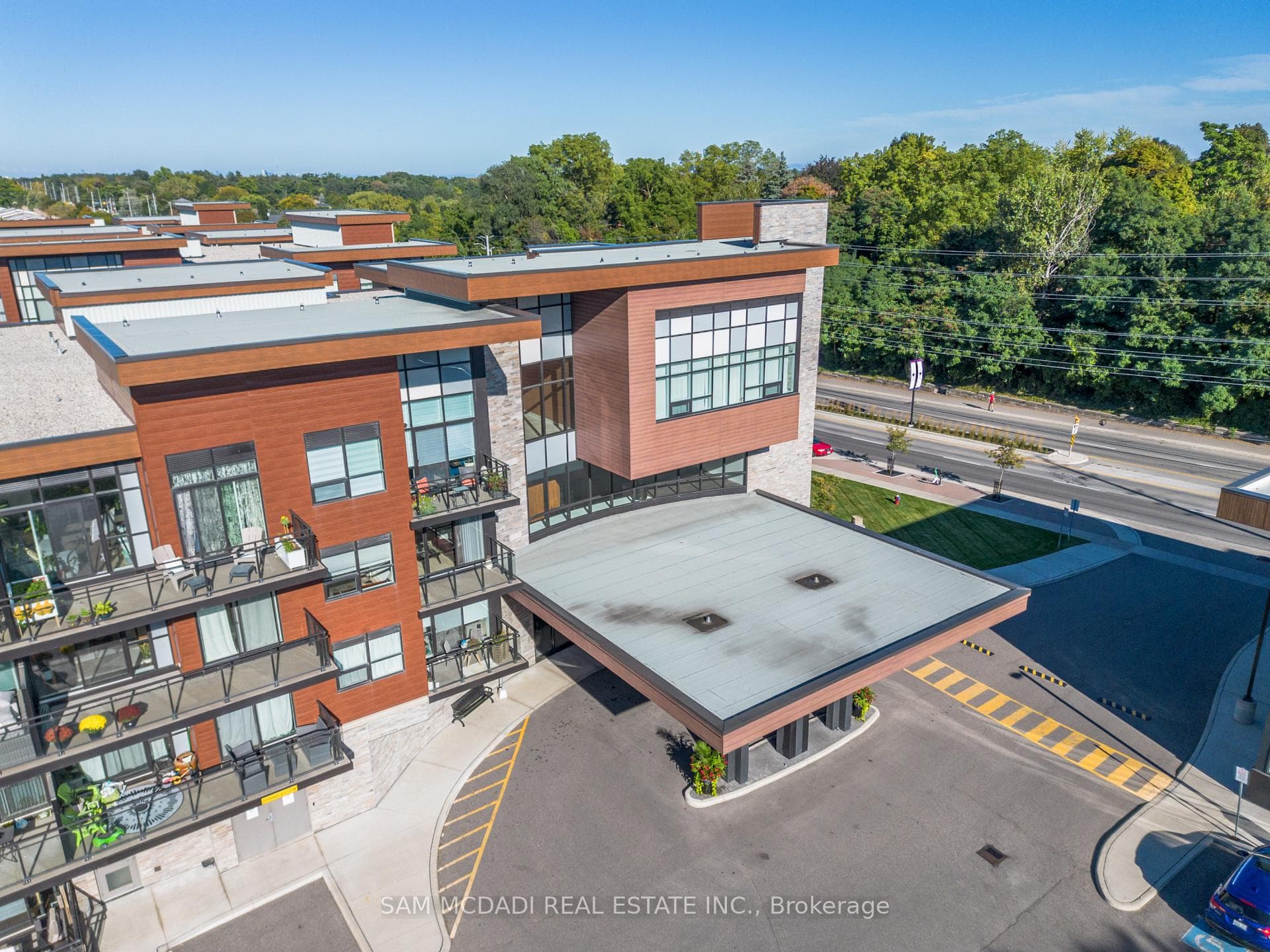 1575 Lakeshore Road Unit GR33, Mississauga, ON L5J 0B1 - Photo 1
