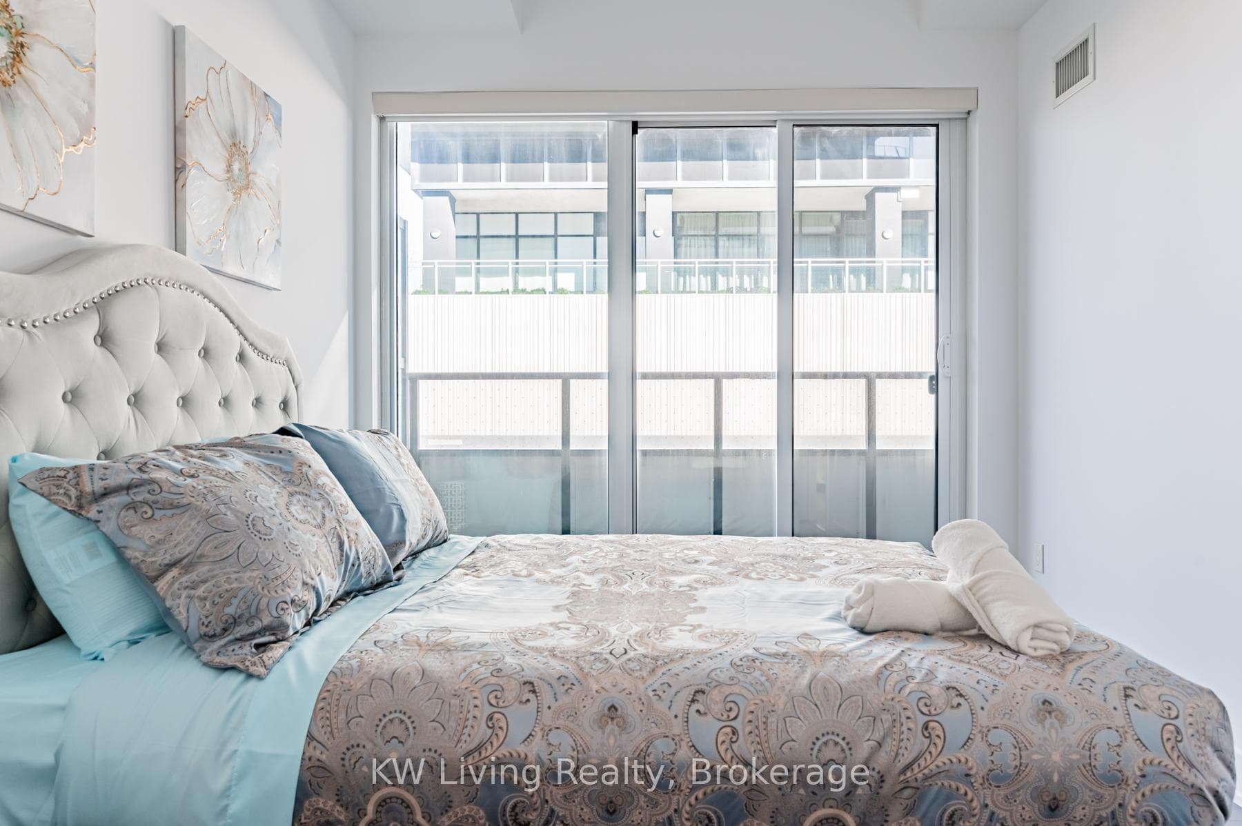 30 Shore Breeze Drive Unit 226, Liberty Village / Parkdale / South Parkdale, ON M8V 1A1 - Photo 1
