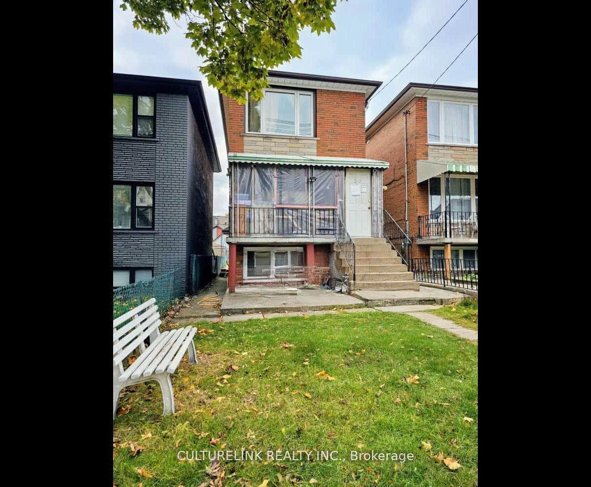 52 Palmerston Avenue, Toronto C01