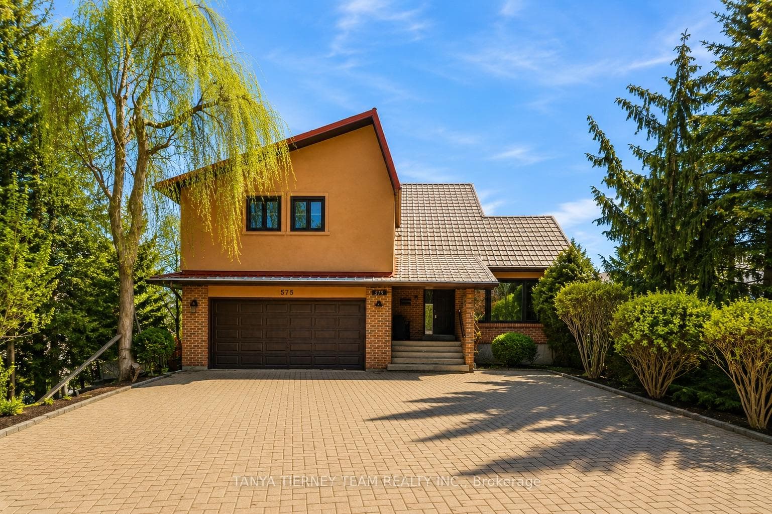 575 Park Crescent, Pickering