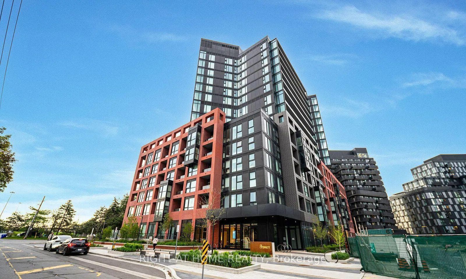 8 Tippett Road Unit 1611, North York (Bathurst Manor / Clanton Park), ON M3H 0E7 - Photo 1