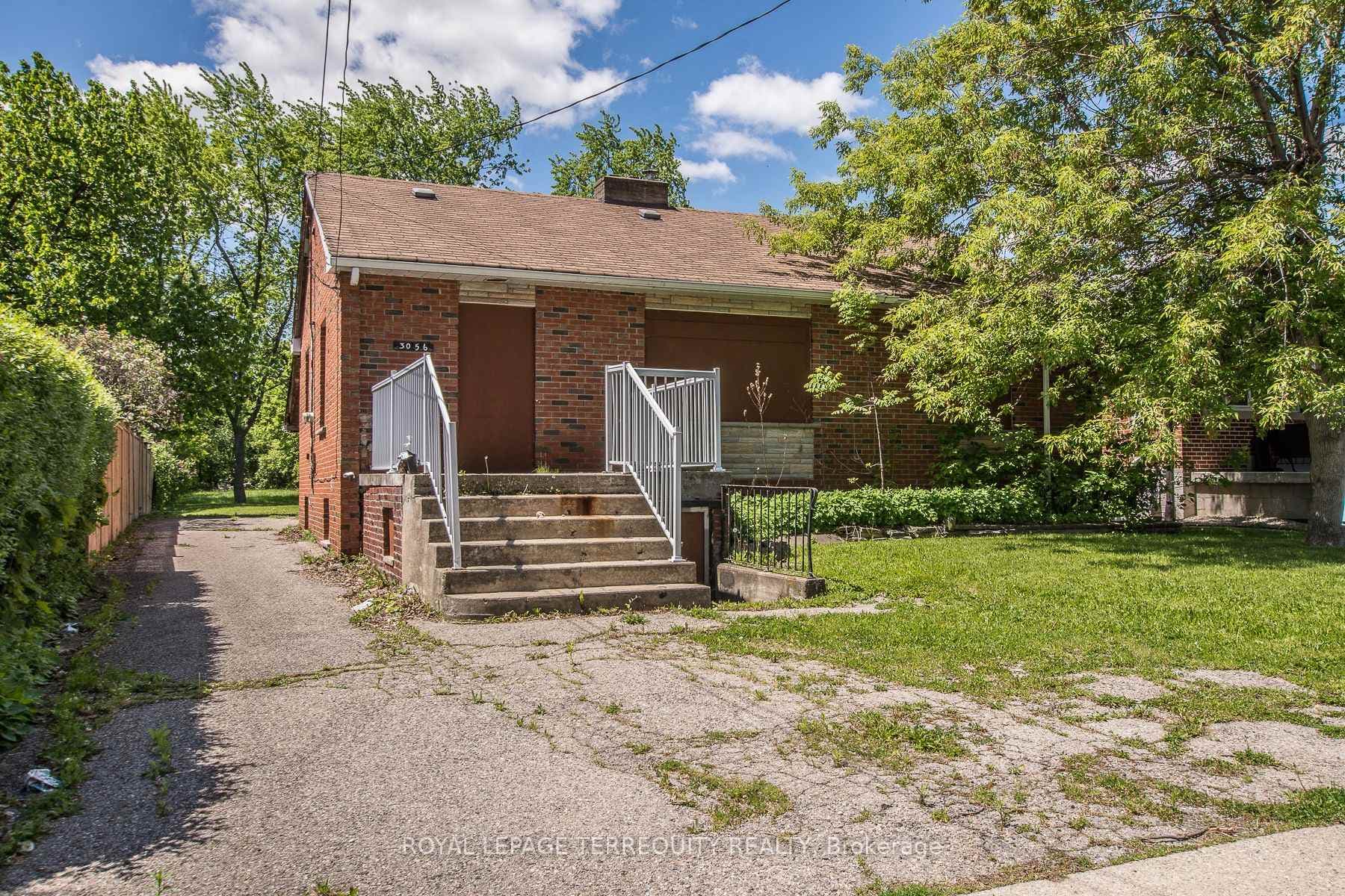 3056 Parkerhill Road, Mississauga, ON L5B 1V5 - Photo 1