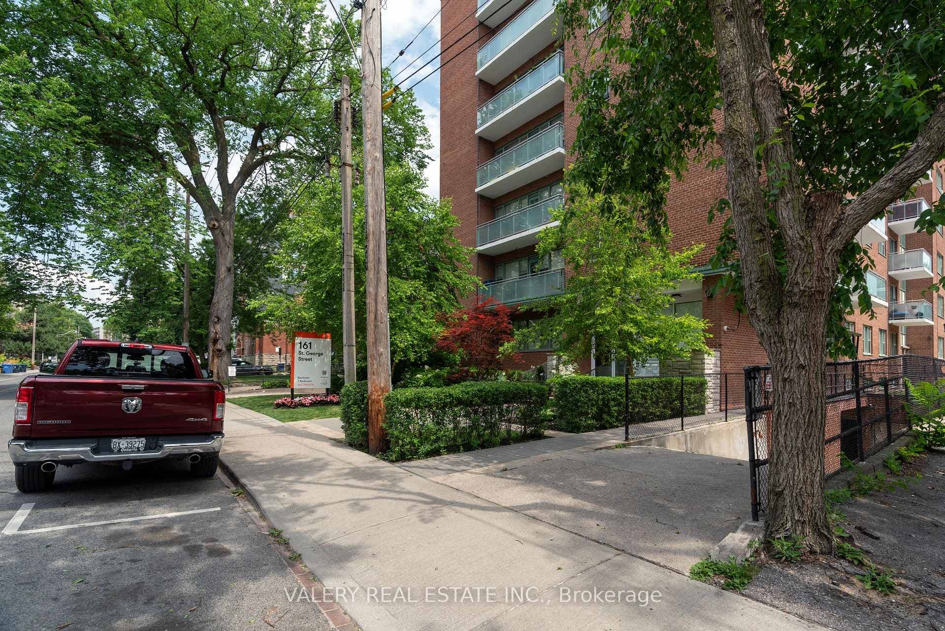 161 St. George Street Unit 303, Annex / Yorkville / Summerhill, ON M5R 2M3 - Photo 1