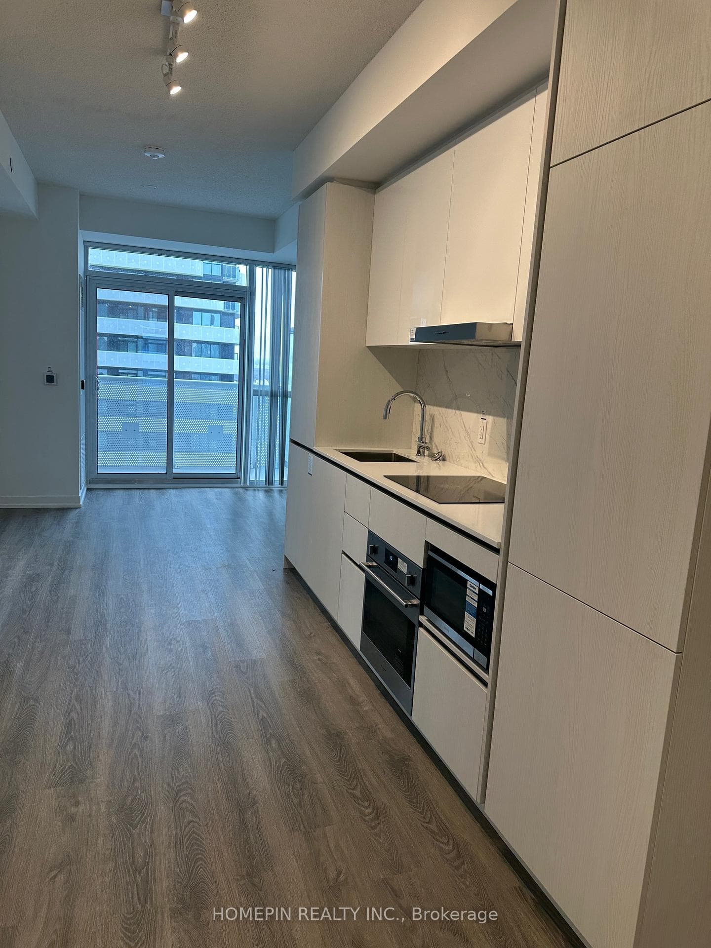 8 Interchange Way Unit 3001, Vaughan, ON L4K 0R2 - Photo 1