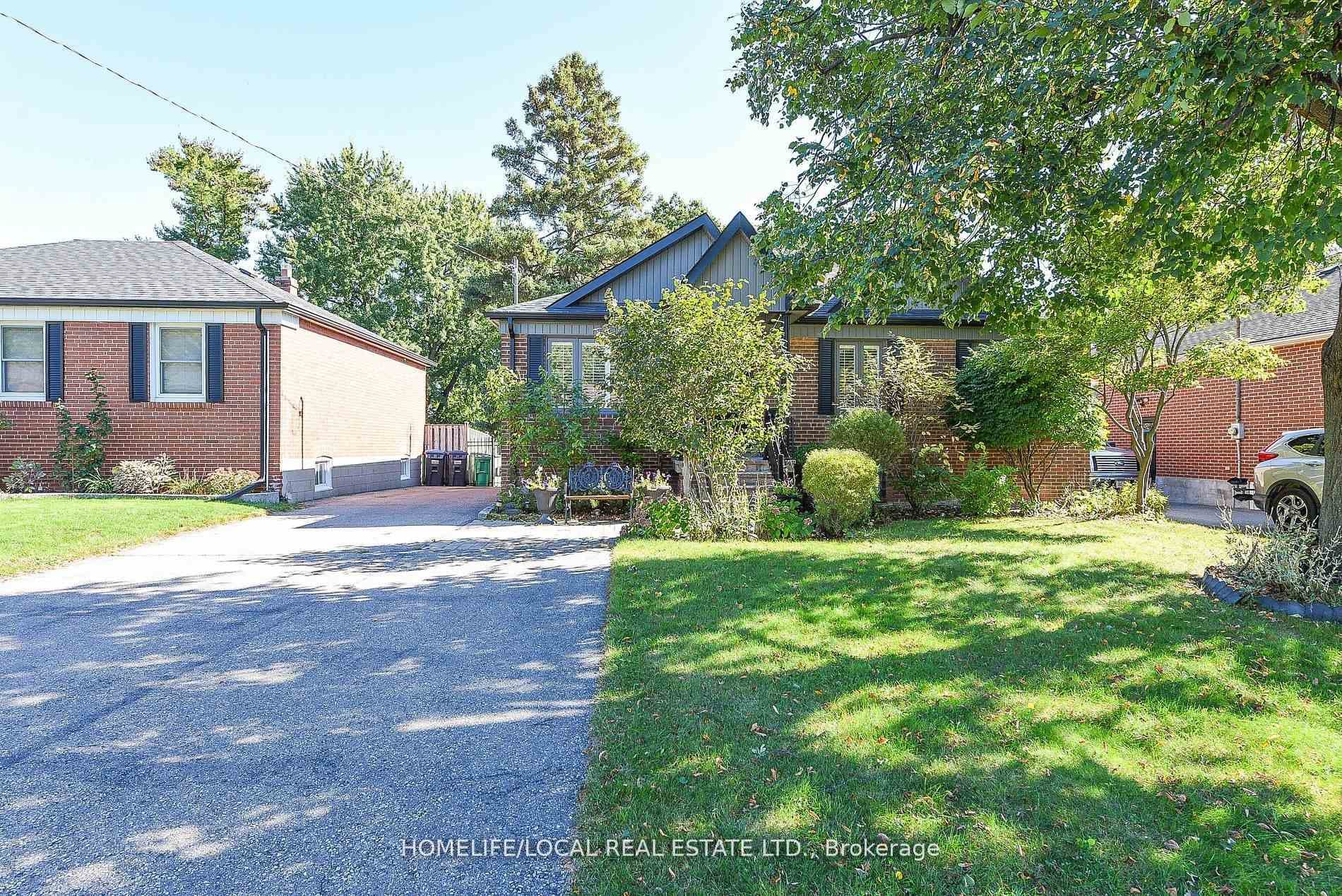 570 Exbury Crescent, Mississauga, ON L5G 2P4 - Photo 1