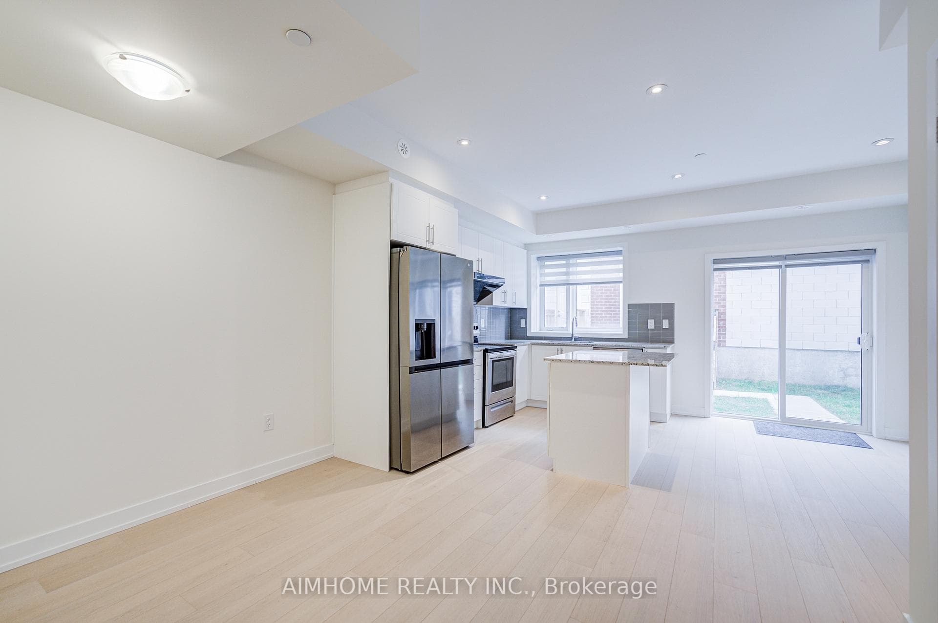 135 Frederick Tisdale Drive, Downsview / Black Creek, ON M3K 0C6 - Photo 1