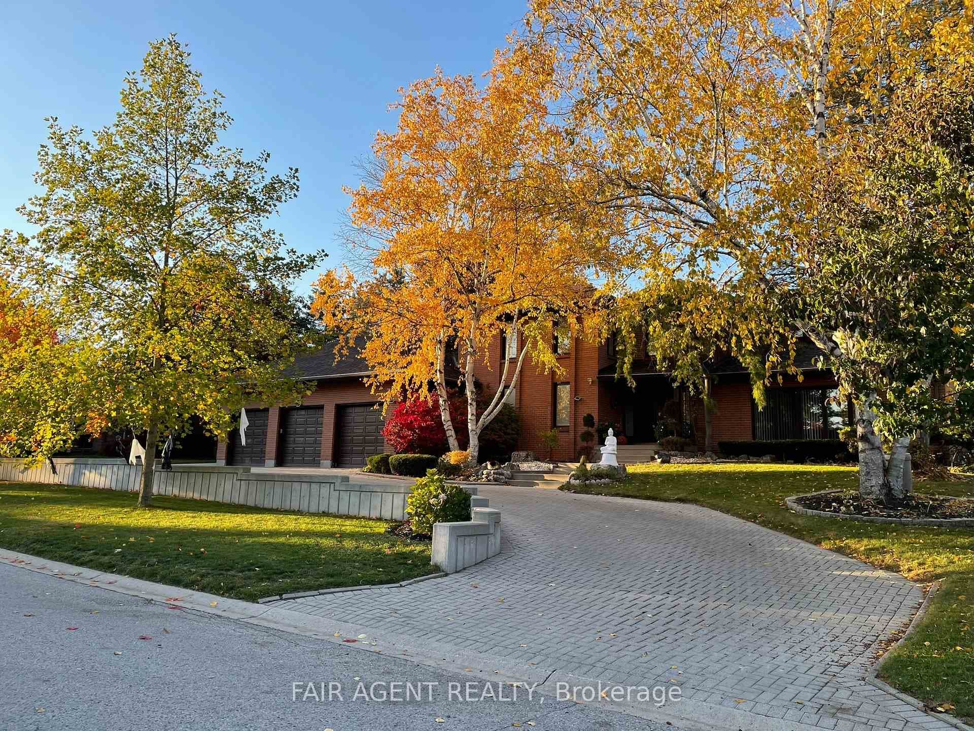 18 TOBIN Court, London South