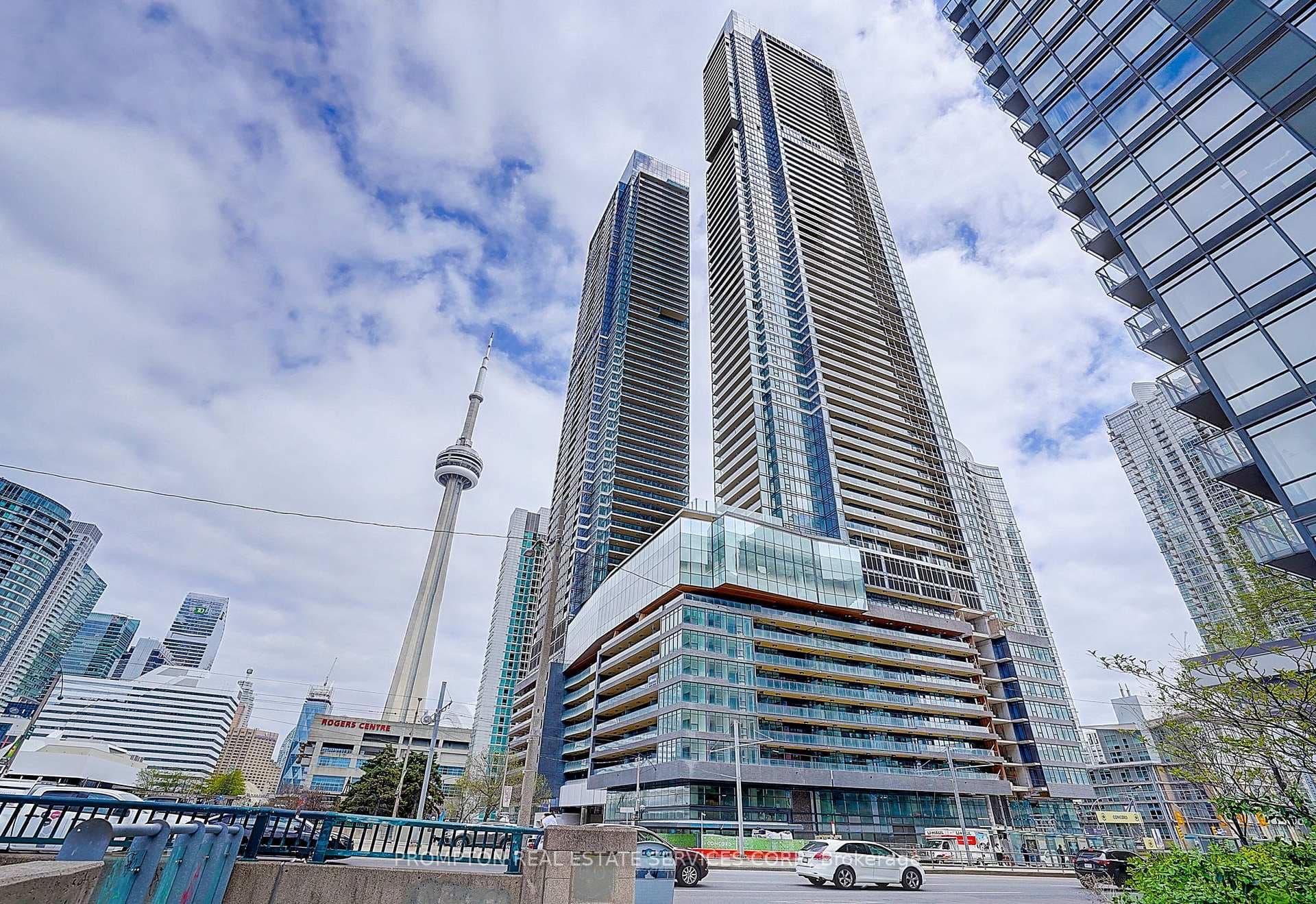 3 Concord Cityplace Way Unit 3709, Downtown Toronto / Waterfront, ON M5V 0X4 - Photo 1