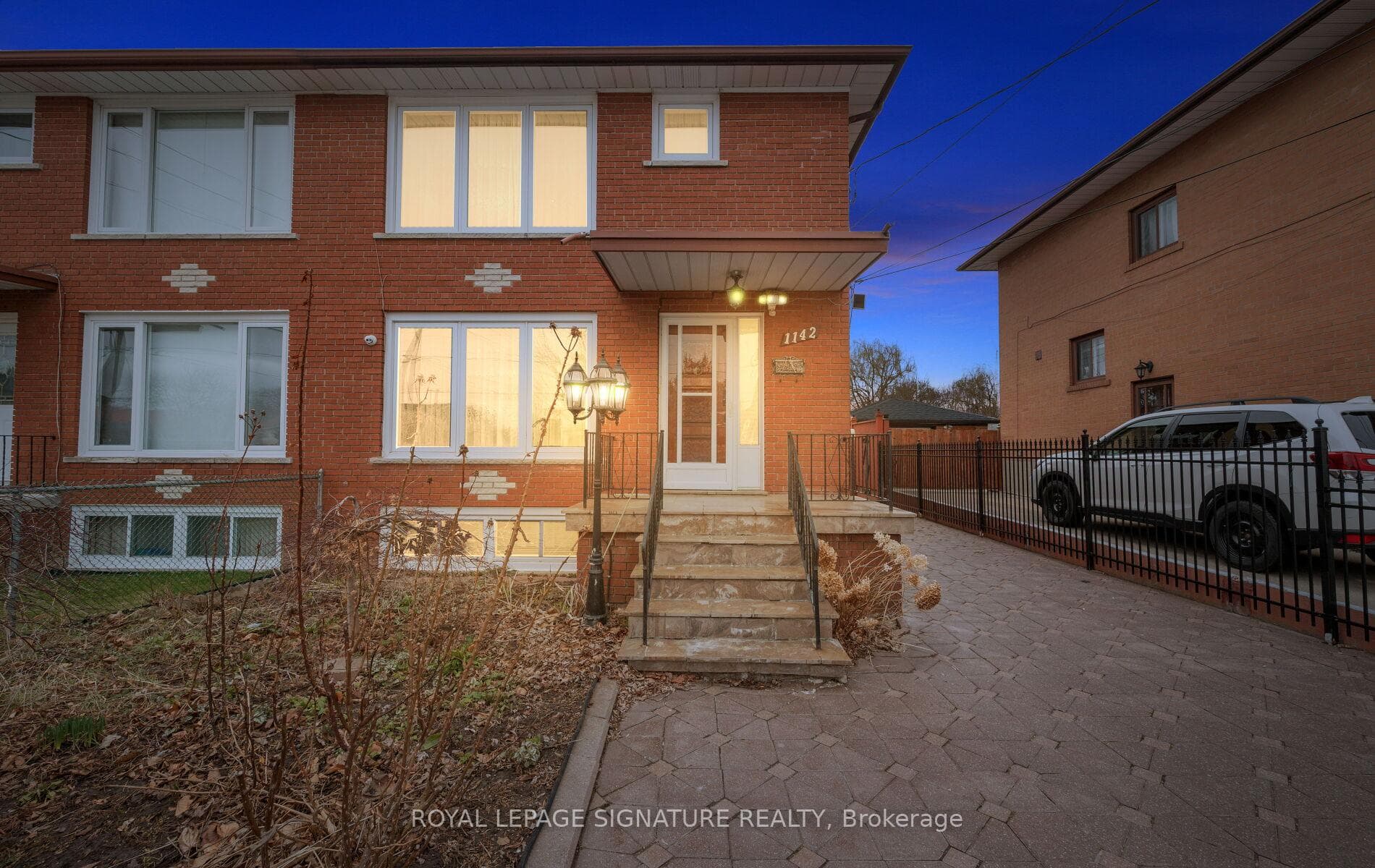 1142 Alexandra Avenue, Mississauga, ON L5E 2A5 - Photo 1