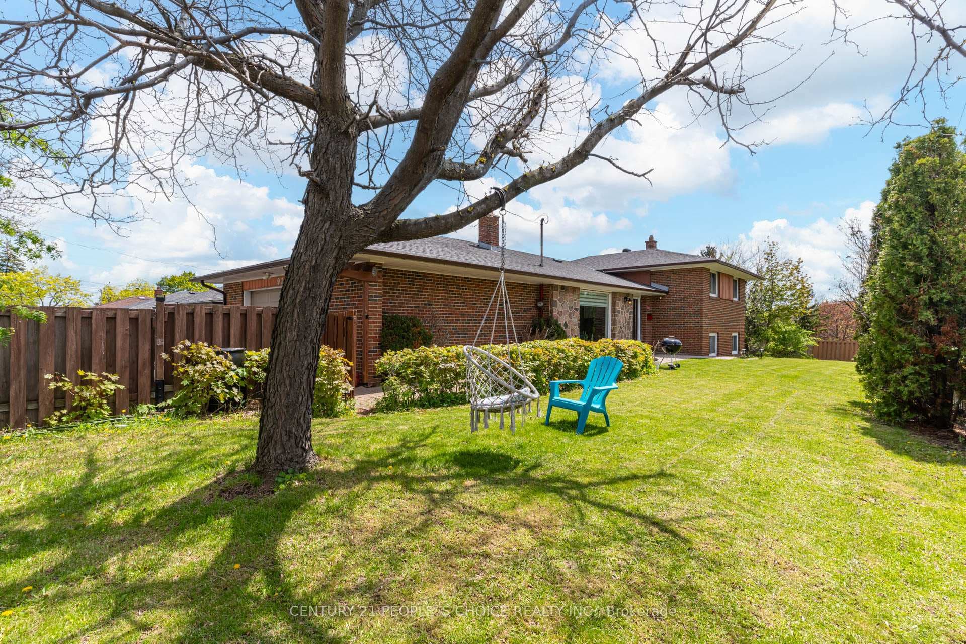 91 Golfdown Drive, Etobicoke (West Mall / Rexdale), ON M9W 2H9 - Photo 1