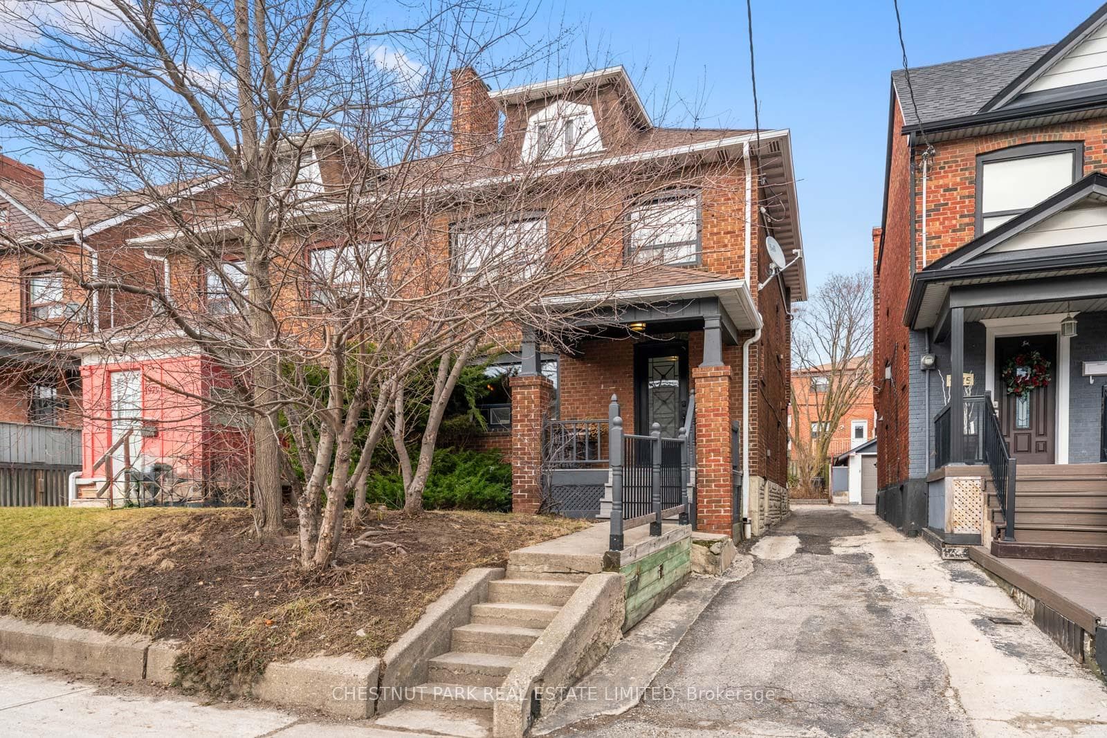 1977 Dufferin Street, Forest Hill / Deer Park, ON M6E 3P9 - Photo 1