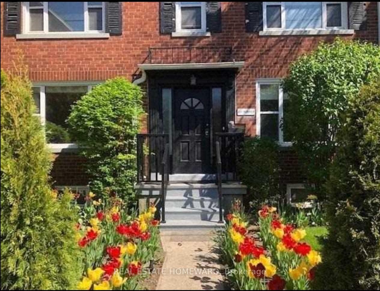 274 Rumsey Road Unit Side, Flemingdon Park / Don Mills, ON M4G 1R2 - Photo 1