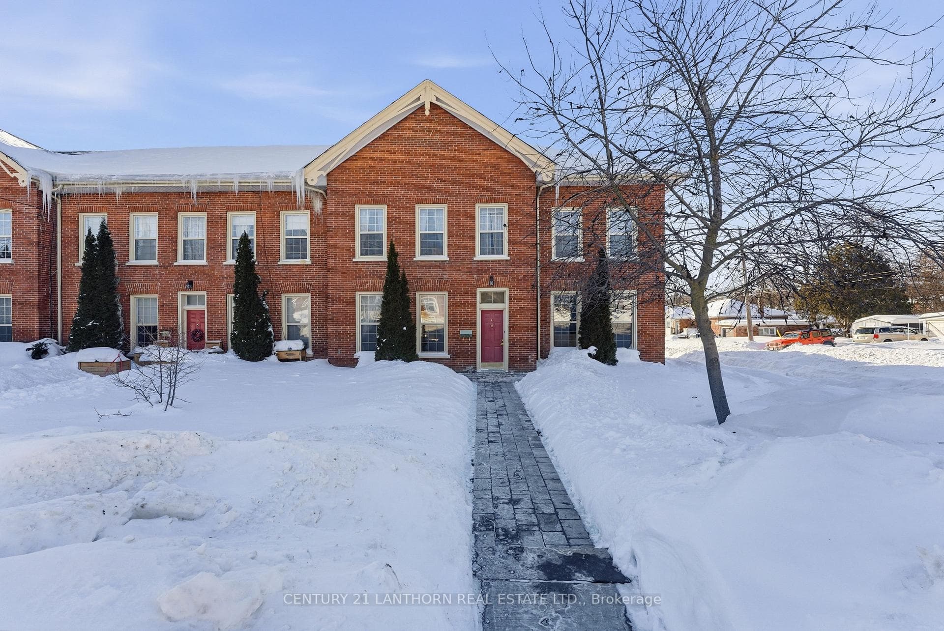 48 QUEEN Street, Quinte West, ON K8V 4X6 - Photo 1
