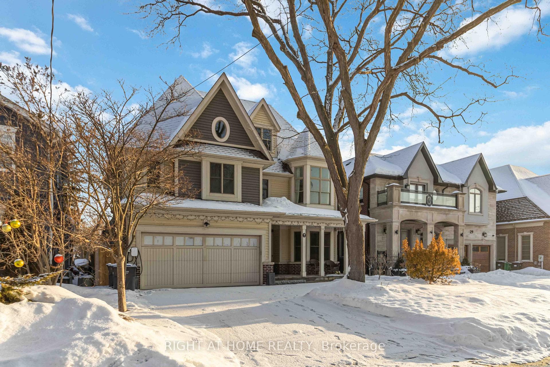 25 Oakwood Avenue, Mississauga, ON L5G 3L2 - Photo 1