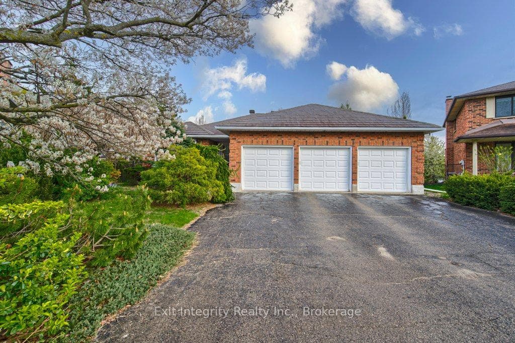 247 Rolling Acres Court, Kitchener