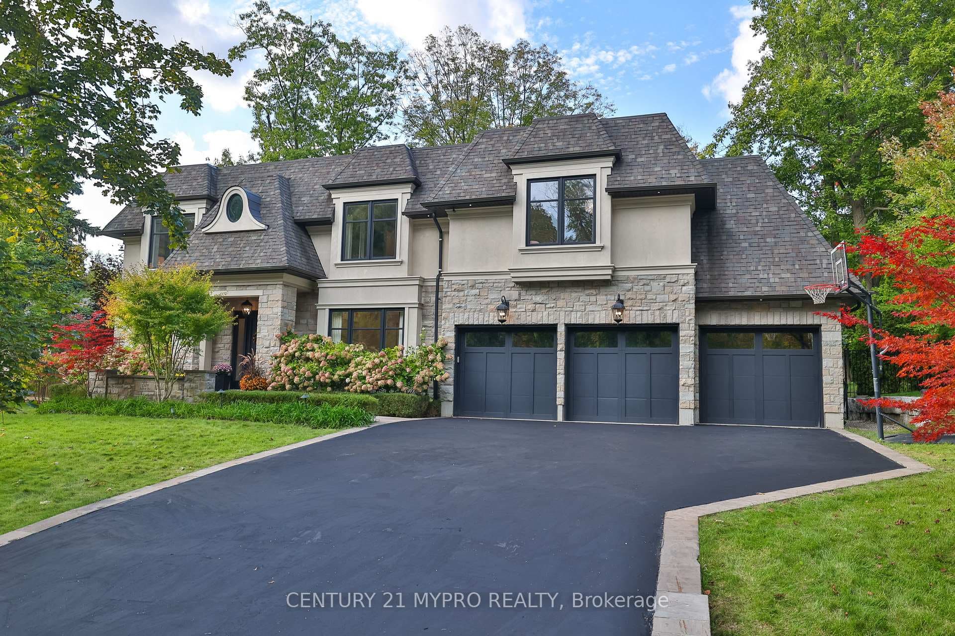 1389 Weaver Avenue, Oakville, ON L6J 2L6 - Photo 1
