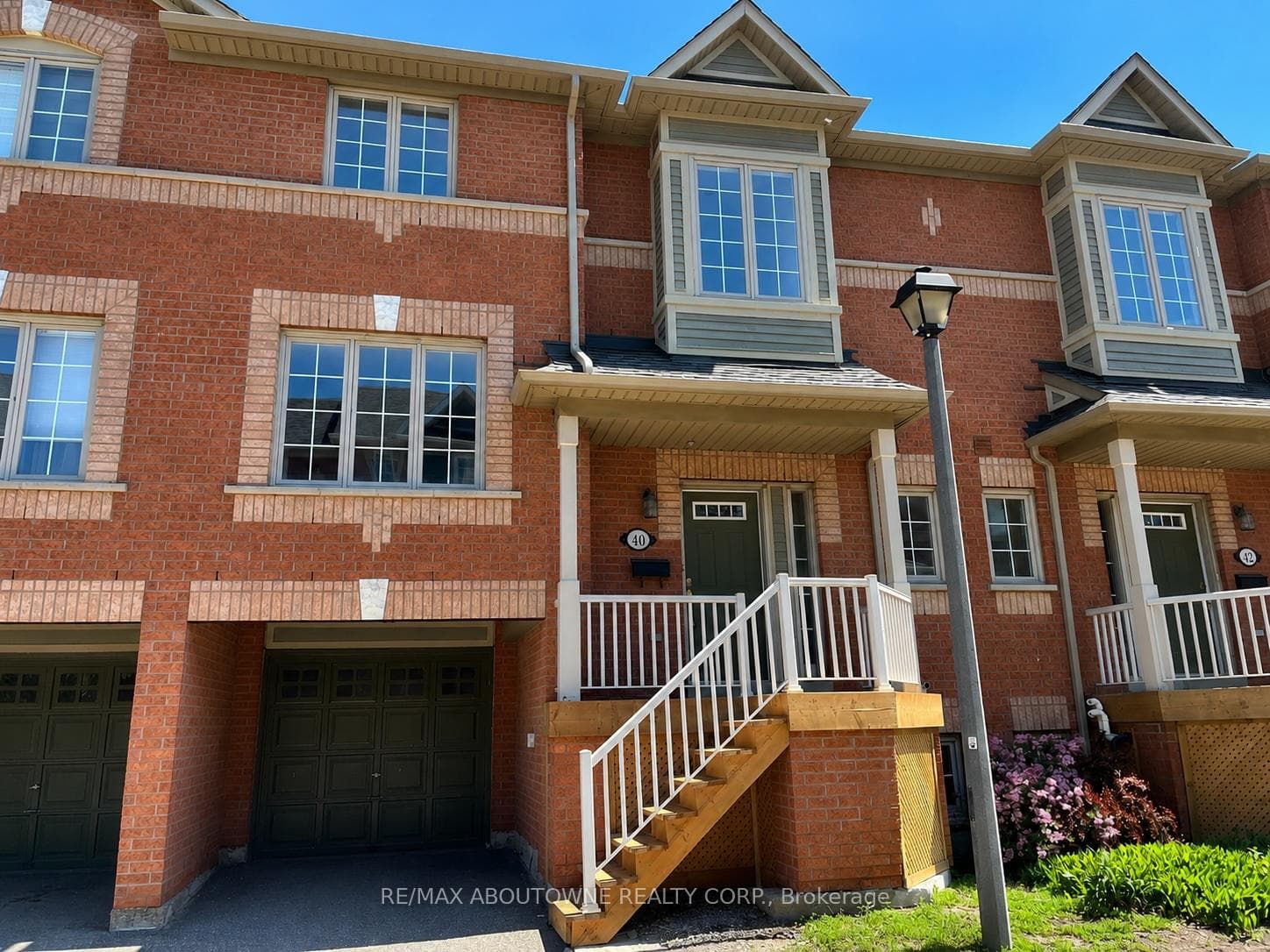 5031 East Mill Road Unit 40, Mississauga, ON L5V 2M5 - Photo 1