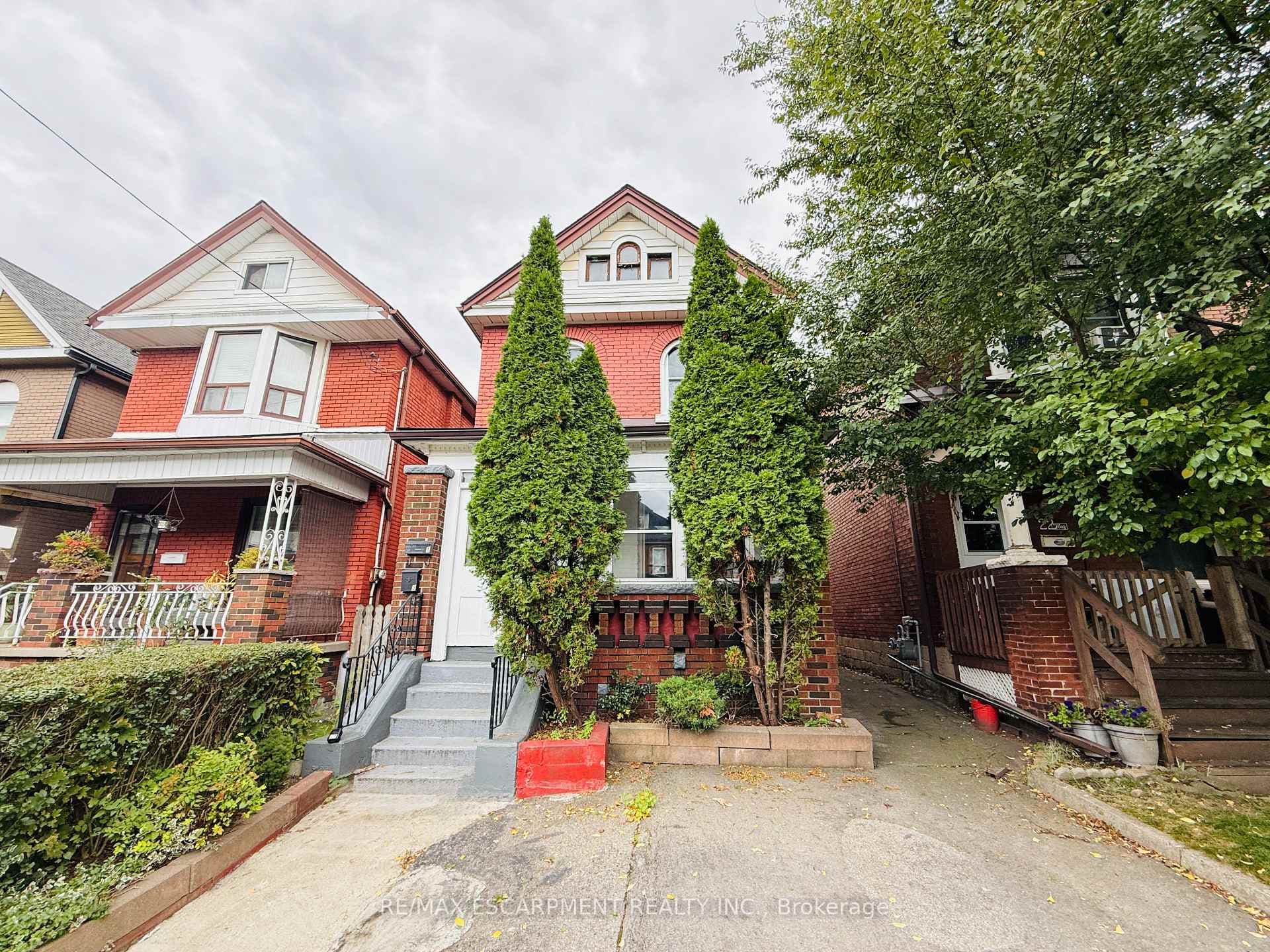 24 Somerset Avenue, Hamilton, ON L8L 2L5 - Photo 1