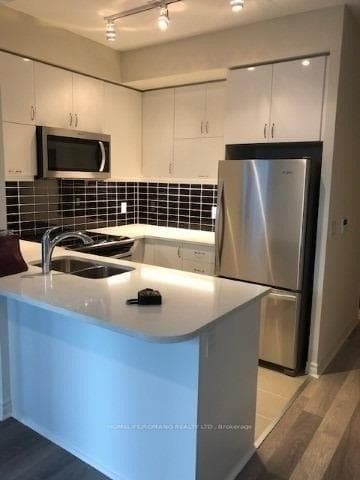 39 Annie Craig Drive Unit 605, Toronto W06