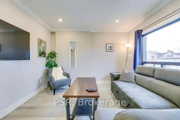 1051 Bloor Street Unit Apt 2 (3rd FL), Bloor West Village / Swansea, ON M6H 1M4 - Photo 1