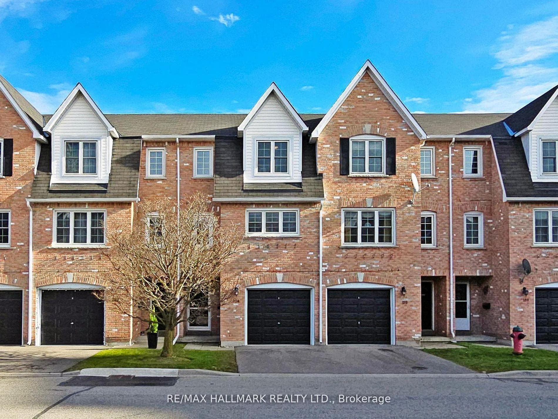 51 Northern Heights Drive Unit 20B, Richmond Hill, ON L4B 4C9 - Photo 1