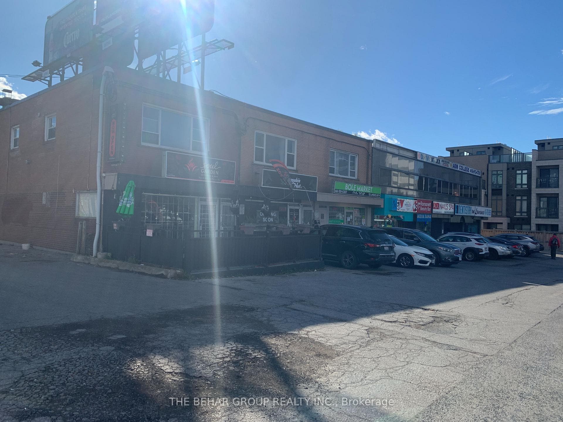 699 Lawrence Avenue Unit Unit A, Toronto W04