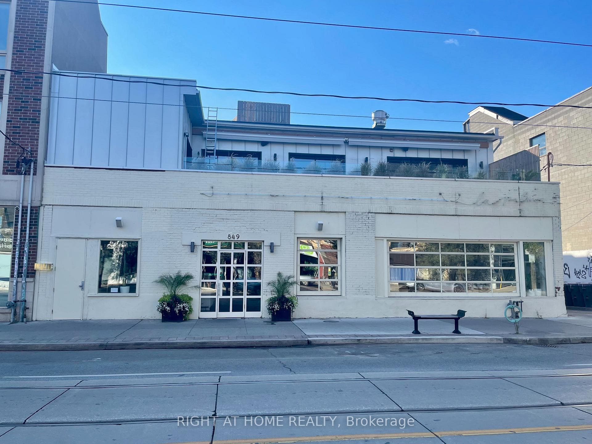 849 Dundas Street, Downtown Toronto / Waterfront, ON M6J 1V6 - Photo 1